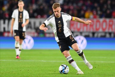 Mainz, Almanya - 25.03.23 Joshua Kimmich. MEWA Arena 'da Almanya ile Peru arasındaki futbol maçı