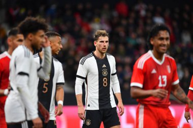 Mainz, Almanya - 25.03.23 Leon Goretzka. MEWA Arena 'da Almanya ile Peru arasındaki futbol maçı