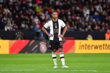 Mainz, Almanya - 25.03.23 Serge Gnabry. MEWA Arena 'da Almanya ile Peru arasındaki futbol maçı