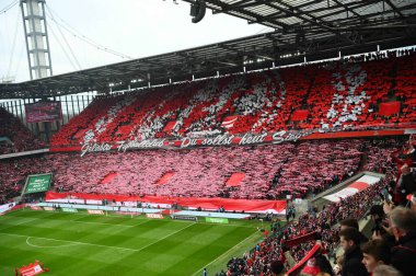 COLOGNE, ALMANY - 02.04.23 Bundesliga 1 'in futbol maçı. FC Koeln, Borussia Moenchengladbach 'a karşı. Rhein Enerji Stadyumunda