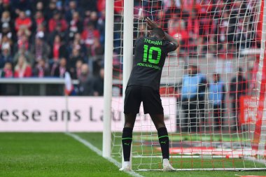 COLOGNE, ALMANY - 02.04.23 Marcus Thuram. Bundesliga 1 'in futbol maçı. FC Koeln, Borussia Moenchengladbach 'a karşı. Rhein Enerji Stadyumunda