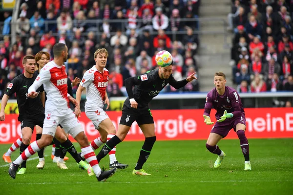 COLOGNE, ALMANY - 02.04.23 Bundesliga 1 'in futbol maçı. FC Koeln, Borussia Moenchengladbach 'a karşı. Rhein Enerji Stadyumunda