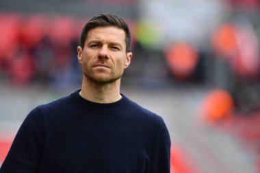 LEVERKUSEN, ALMANY - 08.04.23: Xabi Alonso. Bundesliga maçında Bayer 04 Leverkusen, Eintracht Frankfurt 'a karşı Bayarena' da