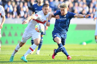 BOCHUM, Almanya - 09.04.23 Takuma Asano. Bundesliga VfL Bochum 1848 VfB Stuttgart ile Vonovia Ruhr Stadion futbol karşılaşması