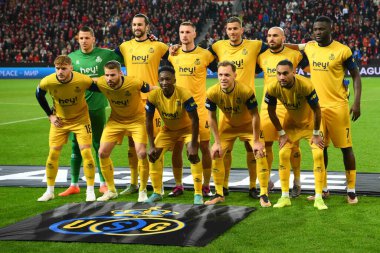 LEVERKUSEN, ALMANY - 13.04.23 Birlik, takım fotoğrafı. Maç UEFA Avrupa Ligi Bayer 04 Leverkusen, Bayarena 'da Royale Union Saint-Gilloise' e karşı.