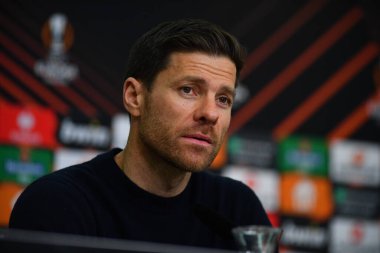 LEVERKUSEN, ALMANY - 13.04.23: Xabi Alonso. Maç UEFA Avrupa Ligi Bayer 04 Leverkusen, Bayarena 'da Royale Union Saint-Gilloise' e karşı.