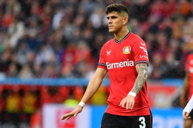 LEVERKUSEN, ALMANY - 23.04.23 Piero Hincapie. Bundesliga maçı Bayer 04 Leverkusen, Bayarena 'da Red Bull Leipzig' e karşı.