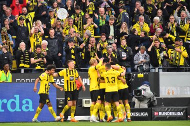 GERMANY, DORTMUND - 22 Nisan 2023: Signal Iduna Park 'taki Sinyal Iduna Parkı' nda Bundesliga Borussia Dortmund-Eintracht maçı