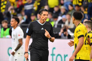 GERMANY, DORTMUND - 22 Nisan 2023: Signal Iduna Park 'taki Sinyal Iduna Parkı' nda Bundesliga Borussia Dortmund-Eintracht maçı