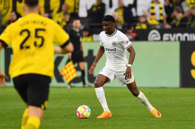 GERMANY, DORTMUND - 22 Nisan 2023: Signal Iduna Park 'taki Sinyal Iduna Parkı' nda Bundesliga Borussia Dortmund-Eintracht maçı