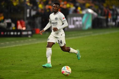 GERMANY, DORTMUND - 22 Nisan 2023 Aurelio Buta. Bundesliga Borussia Dortmund-Eintracht maçı Iduna Park Sinyali 'nde.