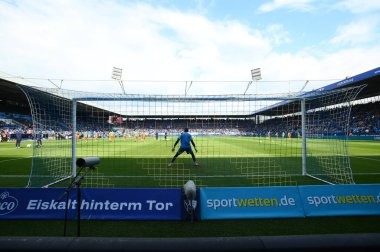 BOCHUM, GERMANY - 22 Nisan 2023: Koen Casteels, VfL Bochum 'un Vonovia Ruhr Stadion' da Wolfsburg 'a karşı oynadığı futbol maçı