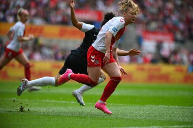 GERMANY, COLOGNE - 23 Nisan 2023: Kadınlar Bundesliga 1.FC Koeln Frauen-Eintracht Frauen maçı