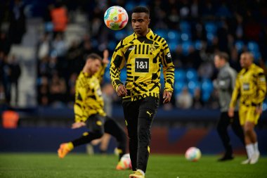 BOCHUM, ALMANY - 28 Nisan 2023 Youssoufa Moukoko. Bundesliga VfL Bochum 1848 'de Vonovia Ruhr Stadyumu' nda Borussia Dortmund 'a karşı oynanan futbol maçı.