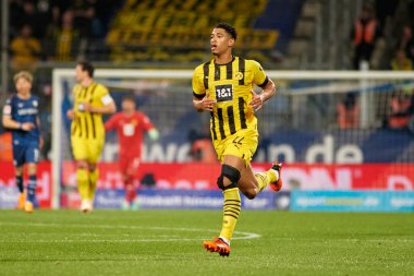 BOCHUM, ALMANY - 28 Nisan 2023: Jude Bellingham. Bundesliga VfL Bochum 1848 'de Vonovia Ruhr Stadyumu' nda Borussia Dortmund 'a karşı oynanan futbol maçı.