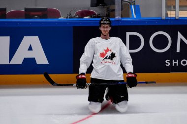 RIGA, LATVIA - 11 Mayıs 2022: MYERS Tyler. Kanada antrenman takımı. IIHF 2023 Buz Hokeyi Dünya Şampiyonası