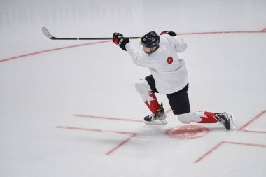 RIGA, LATVIA - 11 Mayıs 2022 FANTILLI Adam. Kanada antrenman takımı. IIHF 2023 Buz Hokeyi Dünya Şampiyonası