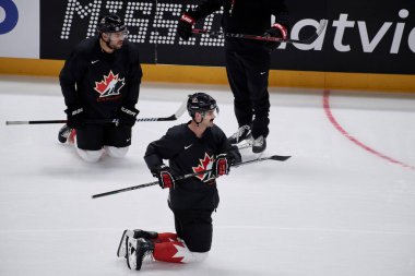 RIGA, LATVIA - 11 Mayıs 2022 Kanada Antrenman Takımı. IIHF 2023 Buz Hokeyi Dünya Şampiyonası