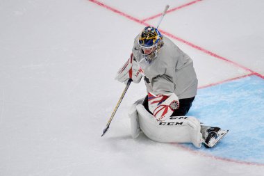 RIGA, LATVIA - 11 Mayıs 2022: HOFER Joel. Kanada antrenman takımı. IIHF 2023 Buz Hokeyi Dünya Şampiyonası