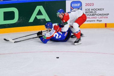 LATVIA, RIGA - 12.05.23 DVORAK Tomas, KELEMEN Milos. Slovakya Oyunu - Çek Cumhuriyeti. IIHF 2023 Buz Hokeyi Dünya Şampiyonası