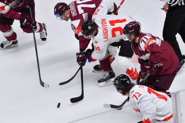 LATVIA, RIGA - 12.05.23: oyun Letonya - Kanada. IIHF 2023 Buz Hokeyi Dünya Şampiyonası