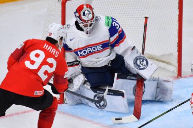 LATVIA, RIGA - 14.05.23 ARNTZEN Jonas. Norveç, İsviçre 'ye karşı. IIHF 2023 Buz Hokeyi Dünya Şampiyonası Arena Riga 'da