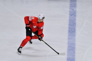LATVIA, RIGA - 18.05.23: GEISSER Tobias. İsviçre, Slovakya 'ya karşı. IIHF 2023 Buz Hokeyi Dünya Şampiyonası Arena Riga 'da