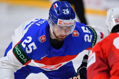 LATVIA, RIGA - 18.05.23: TAMASI Alex. İsviçre, Slovakya 'ya karşı. IIHF 2023 Buz Hokeyi Dünya Şampiyonası Arena Riga 'da