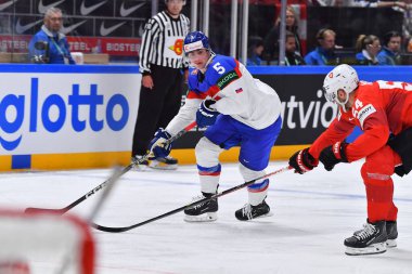 LATVIA, RIGA - 18.05.23: NEMEC Simon. İsviçre, Slovakya 'ya karşı. IIHF 2023 Buz Hokeyi Dünya Şampiyonası Arena Riga 'da