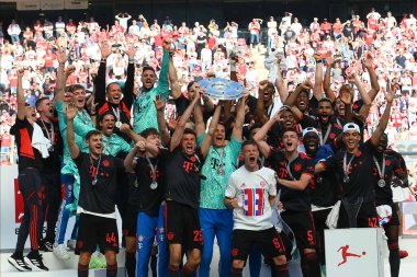 COLOGNE, Almanya - 27 Mayıs 2023: Bayern Şampiyonları. Bundesliga 1 'in futbol maçı. FC Koeln, FC Bayern Münih 'e karşı. Rhein Enerji Stadyumunda