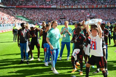 COLOGNE, Almanya - 27 Mayıs 2023: Joshua Kimmich. Bayern Şampiyonları. Bundesliga 1 'in futbol maçı. FC Koeln, FC Bayern Münih 'e karşı. Rhein Enerji Stadyumunda