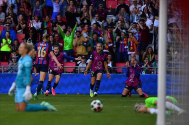 EINDHOVEN, NETHERLANDS - 3 Haziran 2023: UEFA Kadınlar Şampiyonlar Ligi FC Barcelona Femeni - Philips Arena 'da VfL Wolfsburg Kadınlar