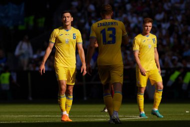 BREmen, Almanya - 12 Haziran 2023: Taras Stepanenko, Viktor Tsyhankov, Illya Zabarnyi. Dost futbol maçı Almanya - Weser Stadyumu 'nda Ukrayna