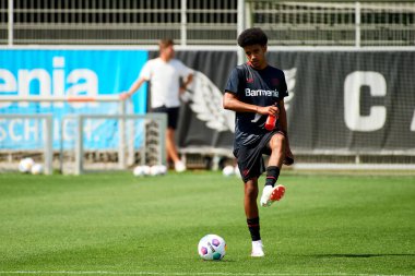 LEVERKUSEN, GERMANY - 11,07.23: Bayarena 'da sezon öncesi antrenman FC Bayer 04 Leverkusen