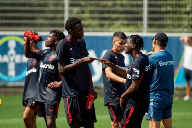 LEVERKUSEN, GERMANY - 11,07.23: Bayarena 'da sezon öncesi antrenman FC Bayer 04 Leverkusen