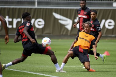 LEVERKUSEN, ALMANY - 18.07.23: Bayarena 'da sezon öncesi antrenman FC Bayer 04 Leverkusen