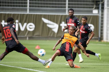 LEVERKUSEN, ALMANY - 18.07.23: Bayarena 'da sezon öncesi antrenman FC Bayer 04 Leverkusen