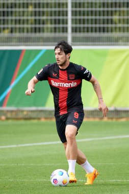 LEVERKUSEN, ALMANY - 18.07.23: Sardar Azmoun. Bayarena 'da sezon öncesi antrenman FC Bayer 04 Leverkusen
