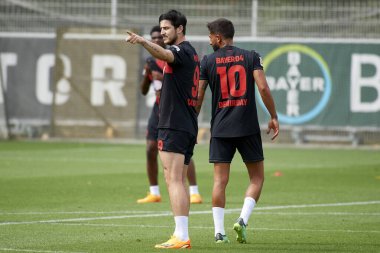 LEVERKUSEN, ALMANY - 18.07.23: Sardar Azmoun. Bayarena 'da sezon öncesi antrenman FC Bayer 04 Leverkusen