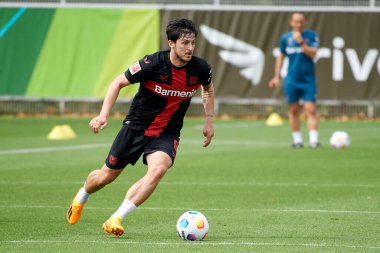 LEVERKUSEN, ALMANY - 18.07.23: Sardar Azmoun. Bayarena 'da sezon öncesi antrenman FC Bayer 04 Leverkusen