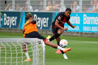 LEVERKUSEN, ALMANY - 18.07.23: Bayarena 'da sezon öncesi antrenman FC Bayer 04 Leverkusen