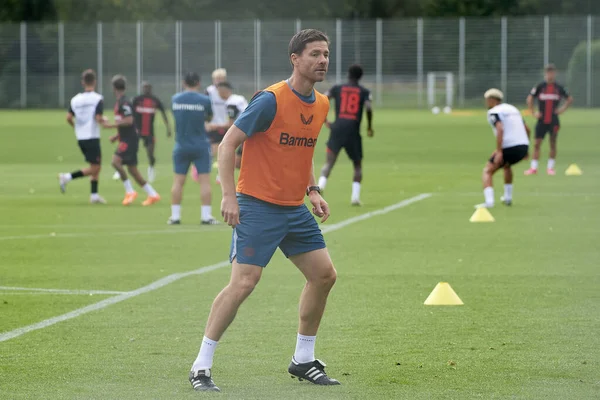 LEVERKUSEN, ALMANY - 11.07.23: Xabi Alonso. Bayarena 'da sezon öncesi antrenman FC Bayer 04 Leverkusen