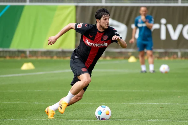 LEVERKUSEN, ALMANY - 18.07.23: Sardar Azmoun. Bayarena 'da sezon öncesi antrenman FC Bayer 04 Leverkusen