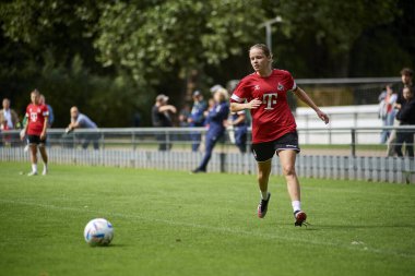 COLOGNE, Almanya - 2 Ağustos 2023: 1.FC Koeln Frauen Uygulaması 