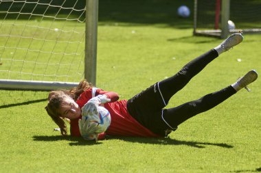 COLOGNE, Almanya - 2 Ağustos 2023: 1.FC Koeln Frauen Uygulaması 