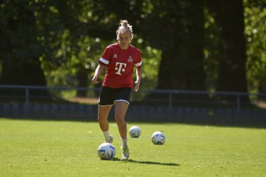 COLOGNE, Almanya - 2 Ağustos 2023: 1.FC Koeln Frauen Uygulaması 