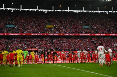 COLOGNE, ALMANY - 5 Ağustos 2023: 1 dostluk maçı. - FC. Koeln, FC Nantes 'a karşı 