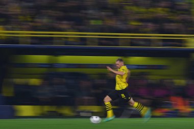 DORTMUND, GERMANY - 04.10.23: SIGNAL IDUNA PARK 'ta UEFA Şampiyonlar Ligi Borussia Dortmund - AC Milan maçı