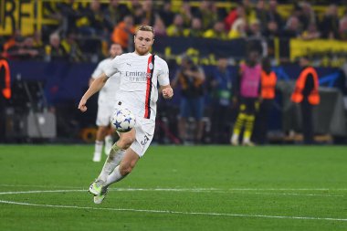 DORTMUND, GERMANY - 04.10.23: SIGNAL IDUNA PARK 'ta UEFA Şampiyonlar Ligi Borussia Dortmund - AC Milan maçı