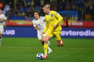 LEVERKUSEN, GERMANY - 20 Kasım 2023: Mykhailo Mudryk, UEFA EURO 2024 Futbol karşılaşması Kalifiye Ukrayna, Bayena 'da İtalya' ya karşı